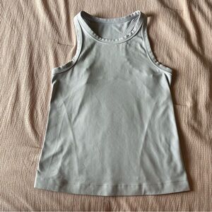 Lululemon Light purple Sleeveless Women's Top, size 4